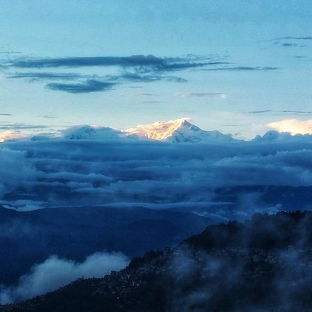 Indivar Homestay Дарджилинг Экстерьер фото
