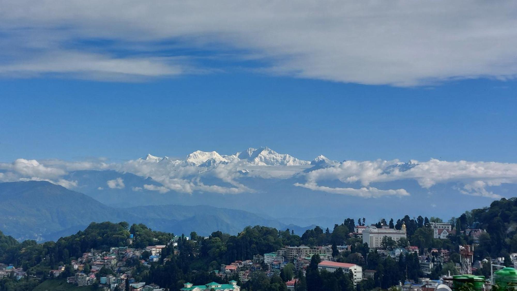 Indivar Homestay Дарджилинг Экстерьер фото
