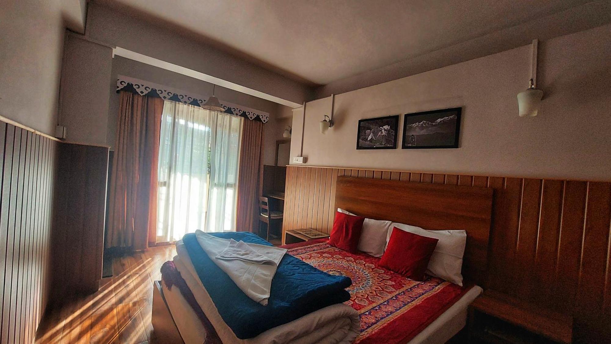 Indivar Homestay Дарджилинг Экстерьер фото