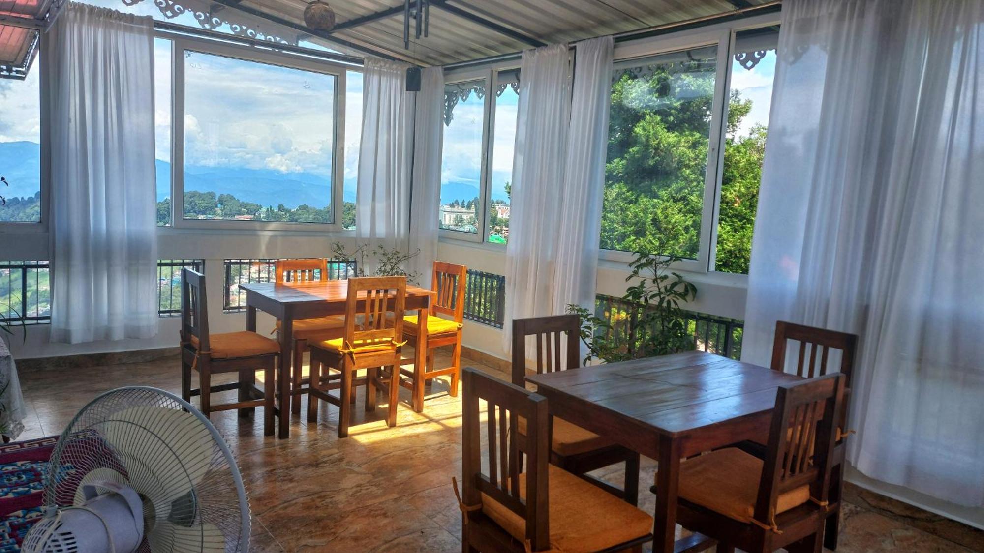 Indivar Homestay Дарджилинг Экстерьер фото