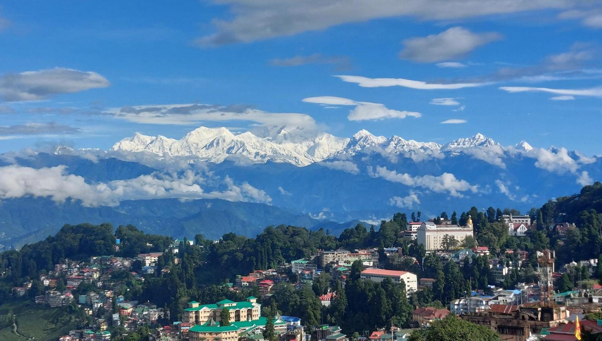 Indivar Homestay Дарджилинг Экстерьер фото