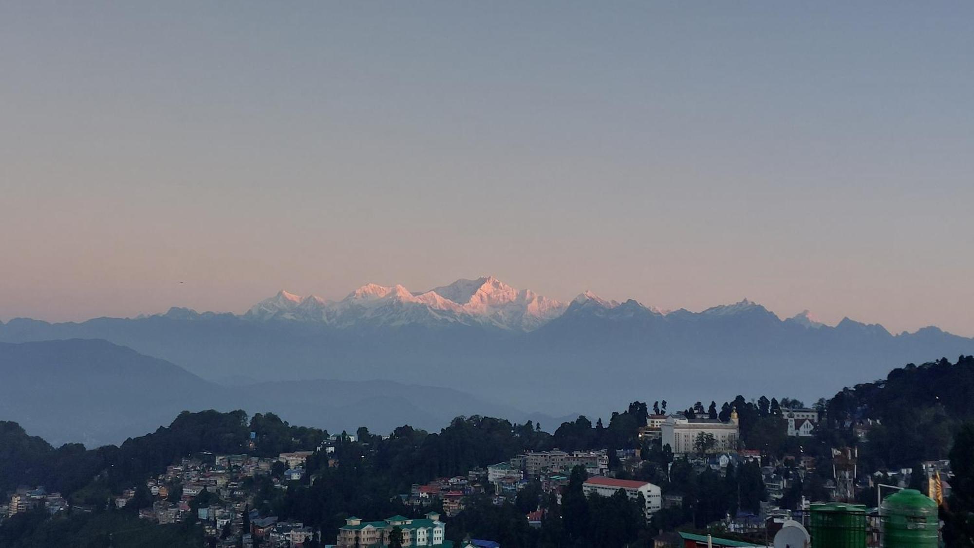 Indivar Homestay Дарджилинг Экстерьер фото