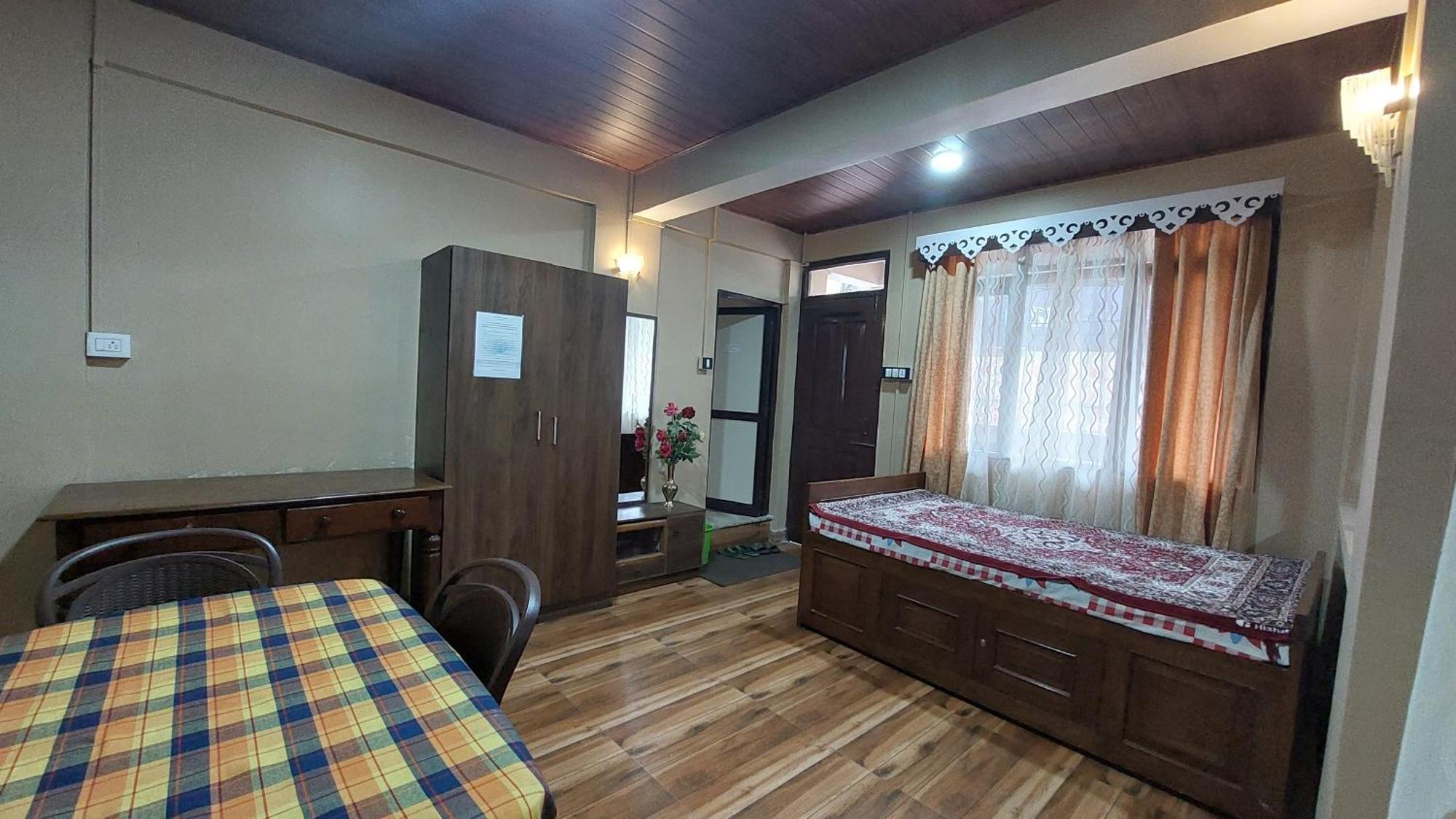 Indivar Homestay Дарджилинг Экстерьер фото